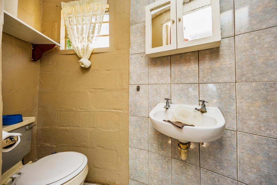 7 Bedroom Property for Sale in Greenfields Eastern Cape